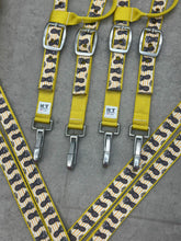 Load image into Gallery viewer, Pineapples Tack Set