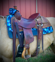 Load image into Gallery viewer, Wither Relief Dragonflies Saddle Pad