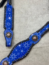 Load image into Gallery viewer, Snowflakes Tack Set