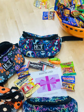 Load image into Gallery viewer, Mystery Treats Saddle Pouch