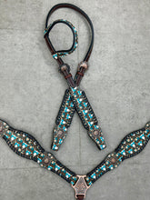 Load image into Gallery viewer, Cheetah and Bull Skulls Tack Set