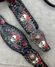 Load image into Gallery viewer, Skulls and Roses Leather Set