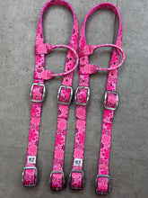 Load image into Gallery viewer, Flower Power Tack
