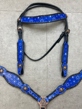 Load image into Gallery viewer, Snowflakes Tack Set