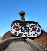 Load image into Gallery viewer, Cowhide Saddle Pouch