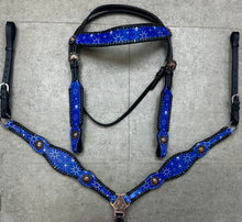 Load image into Gallery viewer, Snowflakes Tack Set