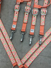 Load image into Gallery viewer, Peaches Tack Set