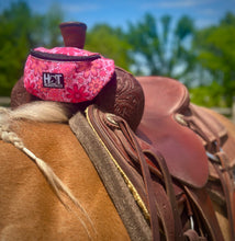 Load image into Gallery viewer, Flower Power Saddle Pouch