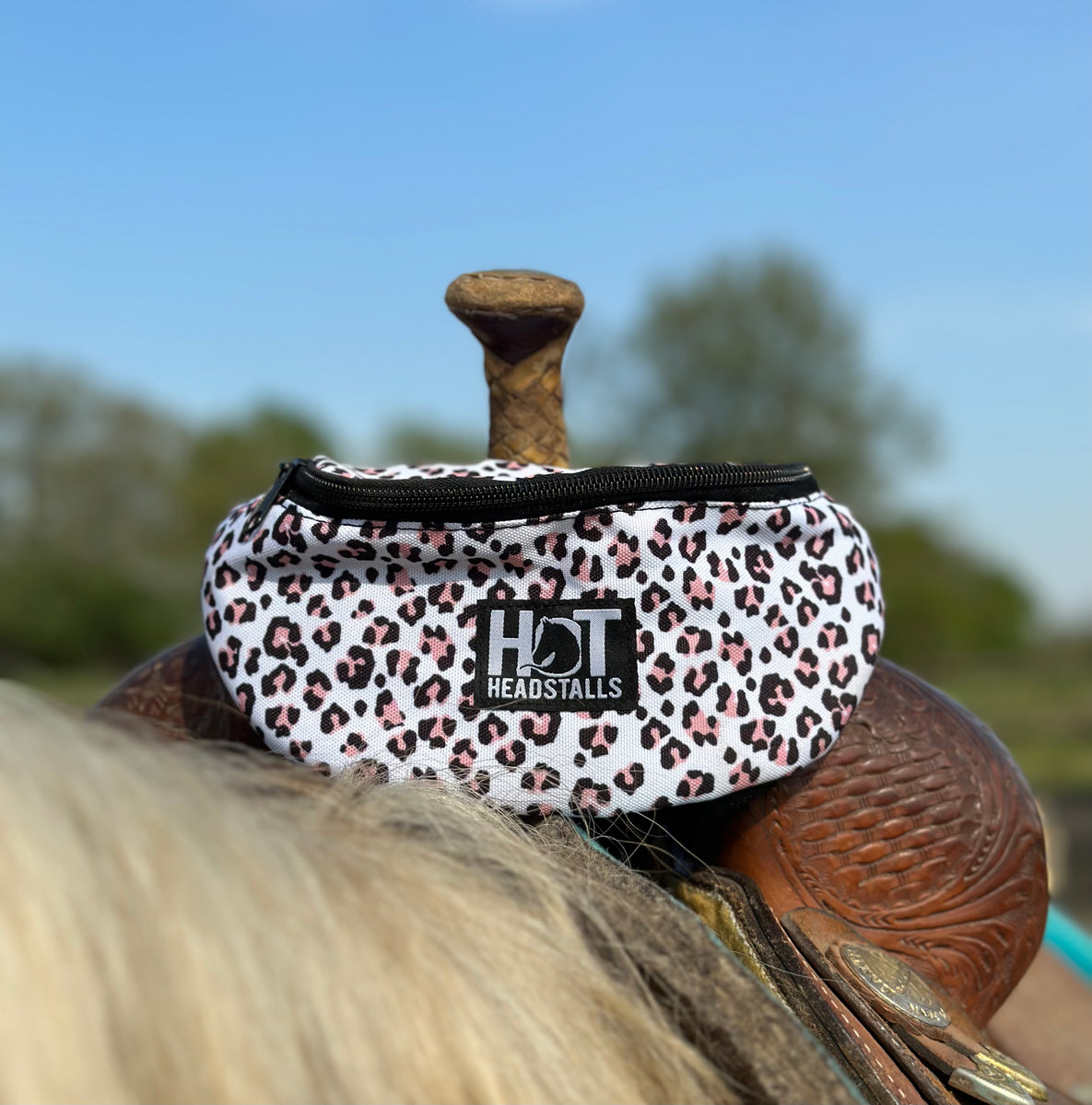 White Cheetah Saddle Pouch – Hot Headstalls